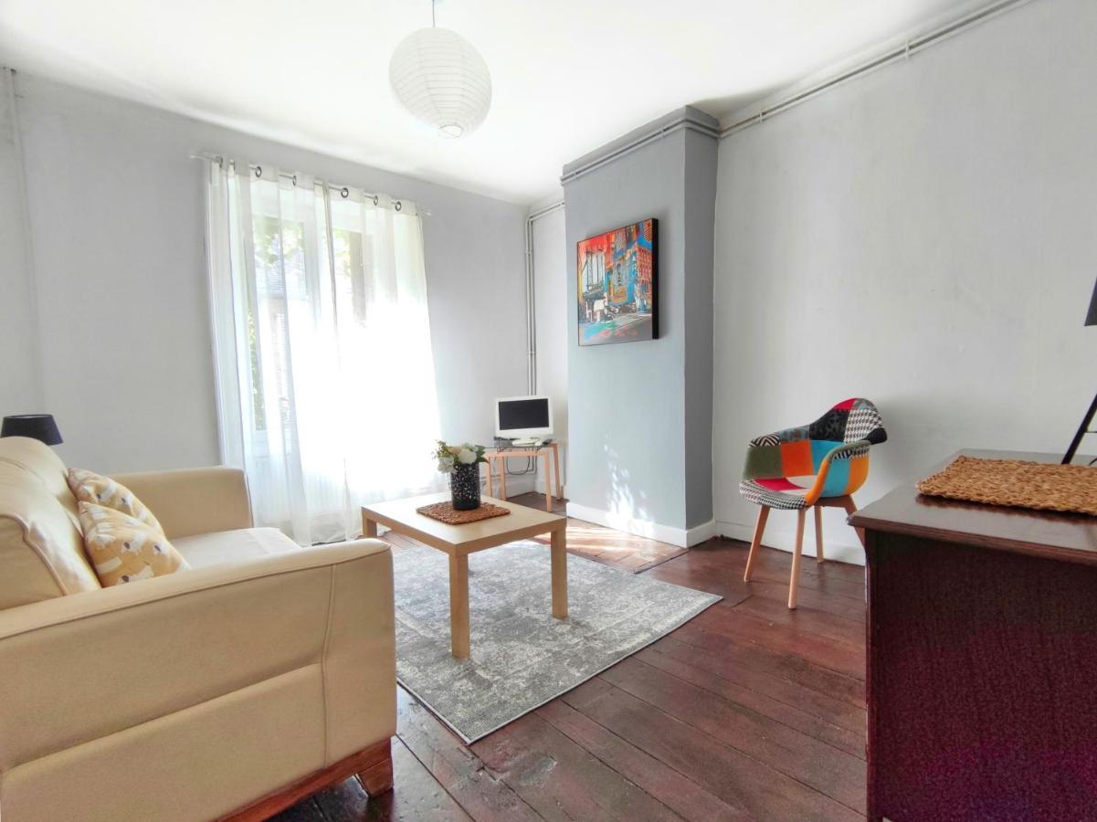 Number 22 - Le Dorat - Apartment 3 With Garden & Free Parking Exterior photo